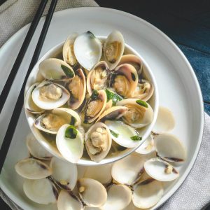 Clams in shell
